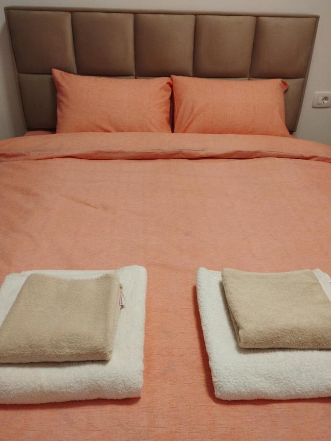 South Side Apartment พอดโกริกา ภายนอก รูปภาพ