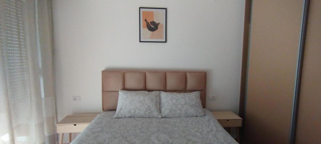 South Side Apartment พอดโกริกา ภายนอก รูปภาพ